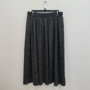 Woman’s Flowy Summer Midi Skirt Size 1XL